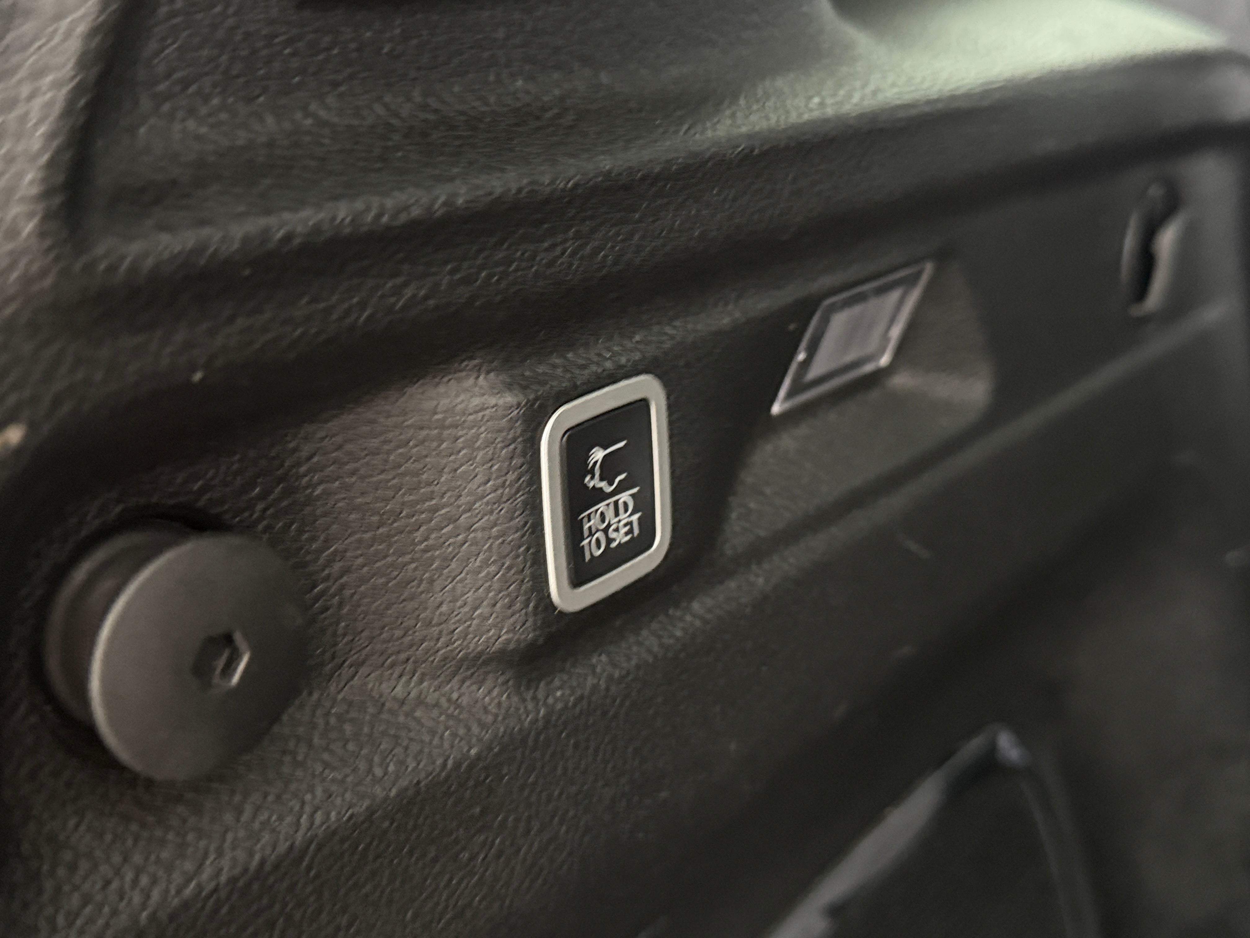 jeep grand cherokee l 2021 1C4RJKBG2M8104877 image jeep grand cherokee l 2021 1C4RJKBG2M8104877 image